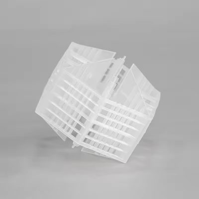 plastik-lanpac-3.jpg Kunststoff-Lanpack-Turm-Verpackung